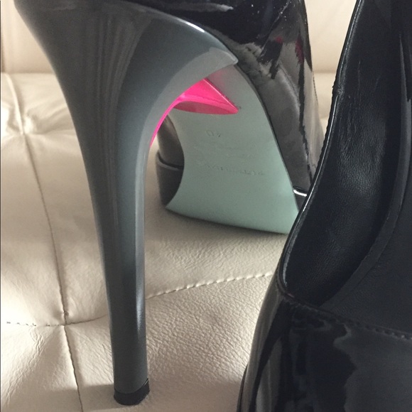 Ruthie Davis Open-Toed Black Pumps Heels 10 Patent - Picture 3 of 8